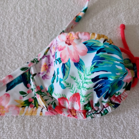 VENUS French Bra Swim Top, size 34B, 32C, 36A - Picture 2 of 13